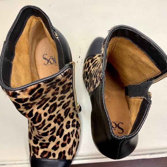 Sofft Boots Womens Size 6.5 Makayla Ankle Boot Black Leather Pointed Zip Leopard - Picture 8 of 15